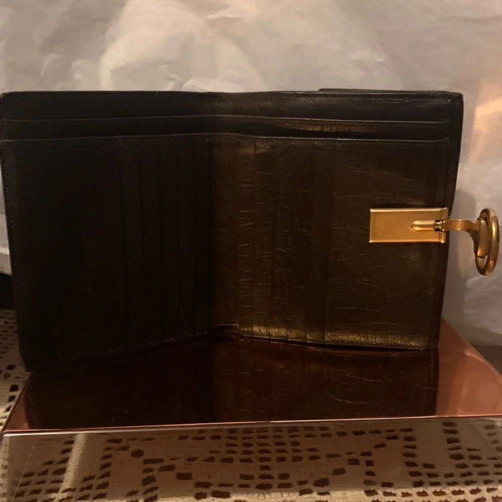 Gucci chocolate Leather Bifold Wallet with Gold Ring Detail - Picture 2 of 4